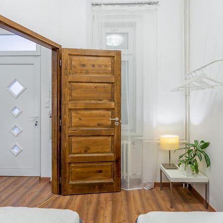 Central Avenue Apartment Budapeste Exterior foto