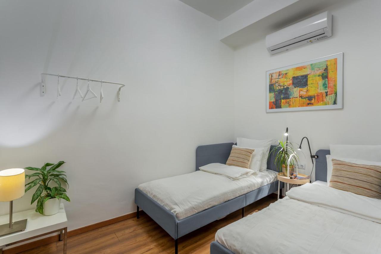 Central Avenue Apartment Budapeste Exterior foto