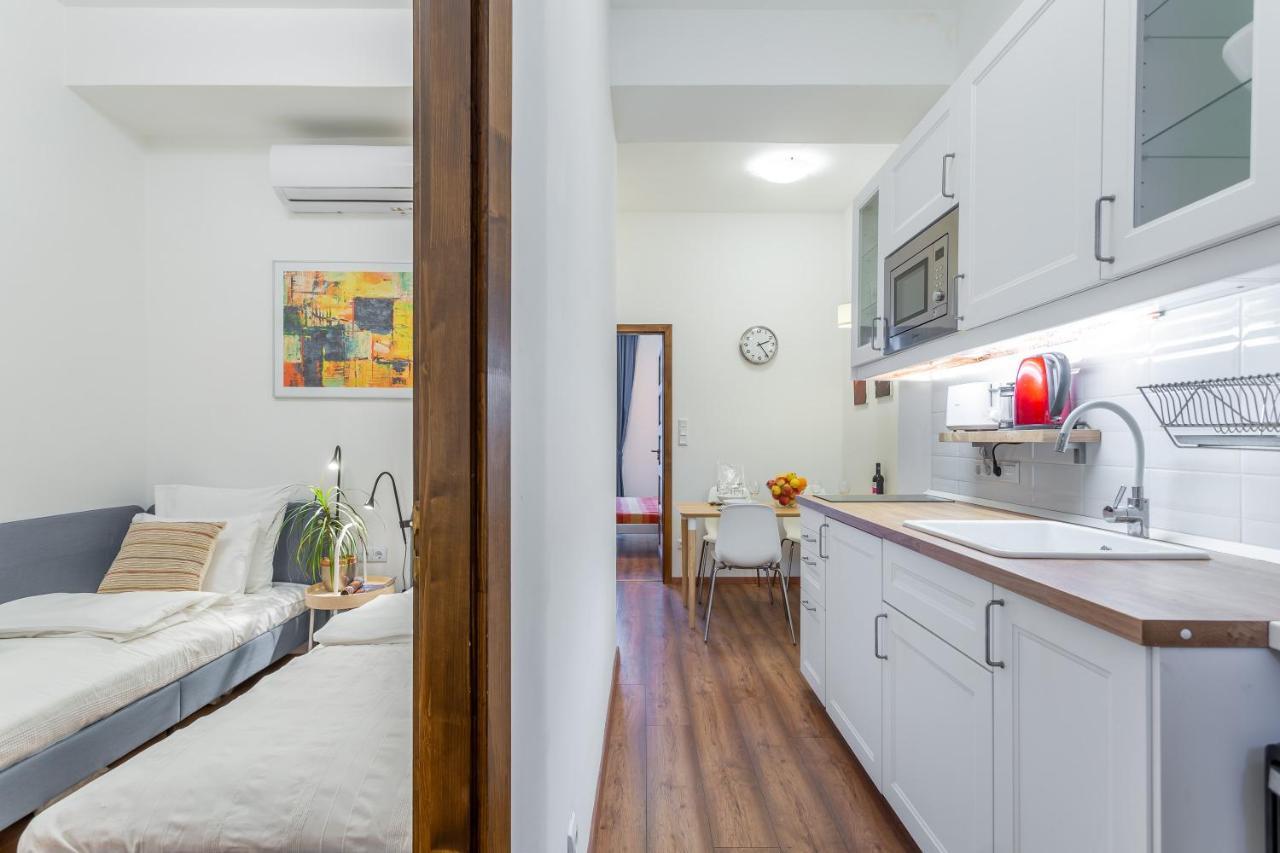 Central Avenue Apartment Budapeste Exterior foto