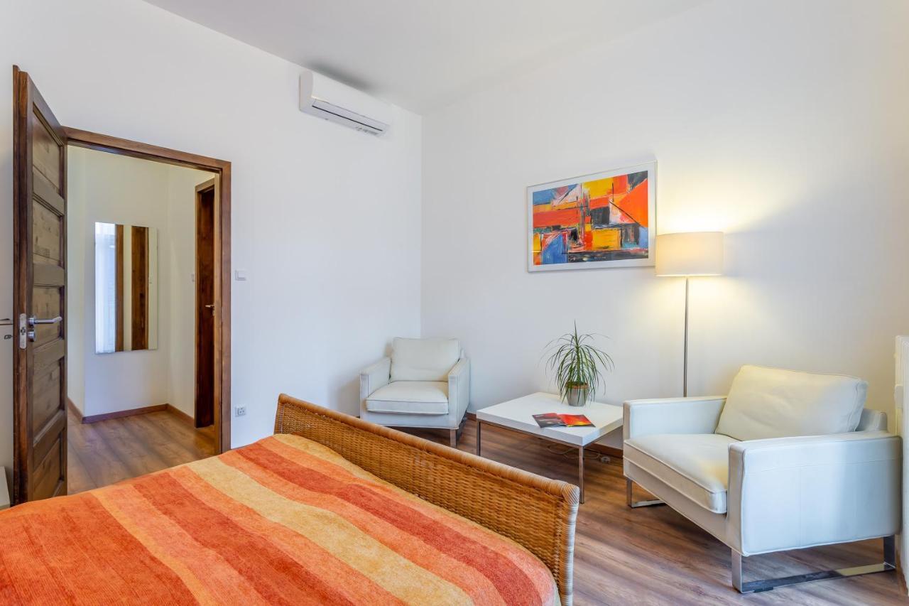 Central Avenue Apartment Budapeste Exterior foto